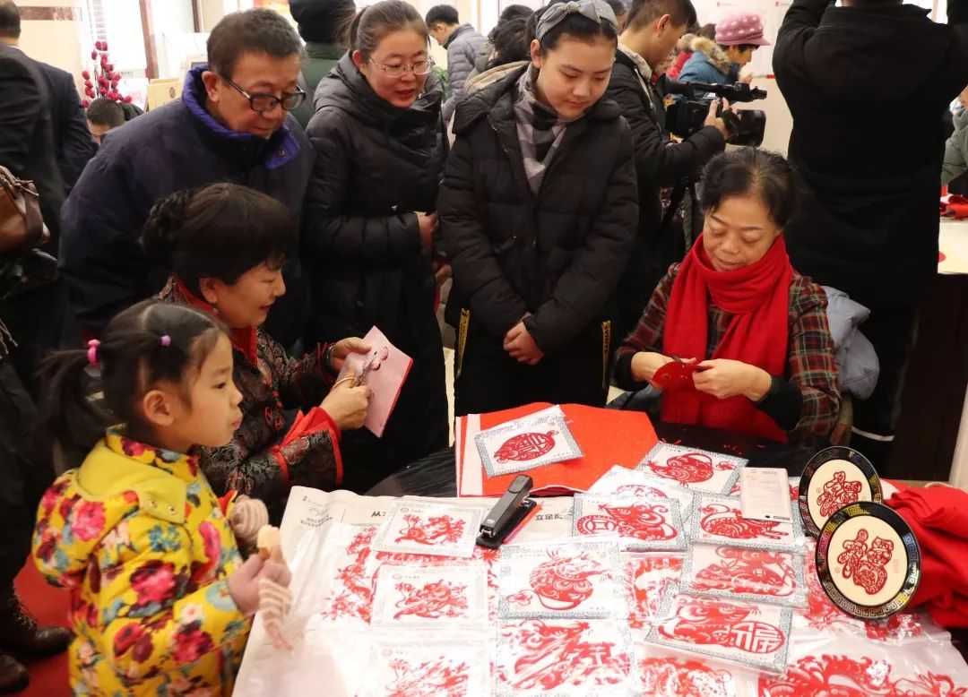 5e25053f621bd.jpg 5e25053f621bd.jpg